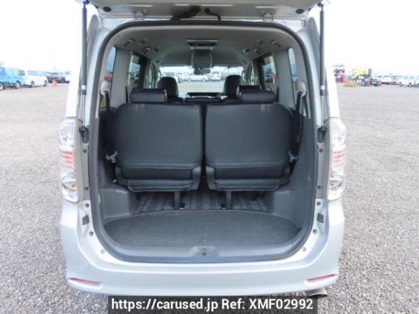 Used 2009 AT toyota voxy ZRR70W Image[8]