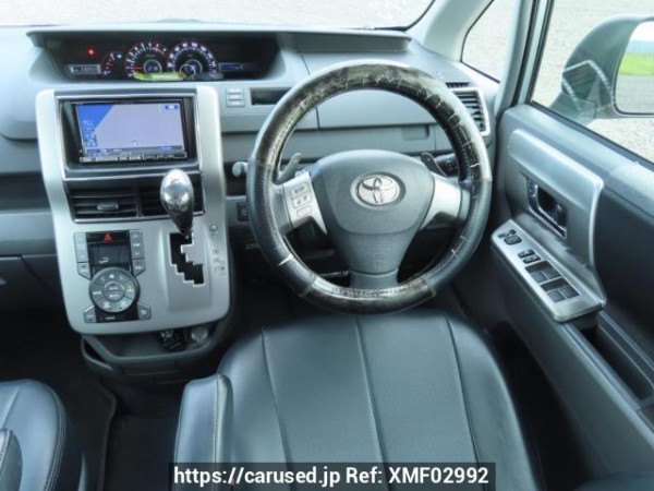 Used 2009 AT toyota voxy ZRR70W Image[26]