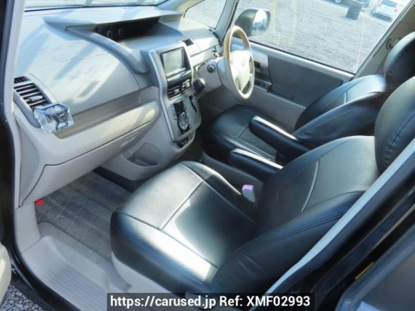 Used 2008 AT toyota noah ZRR70W Image[16]