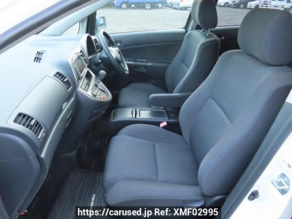 Used 2003 AT toyota wish ZNE10G Image[17]