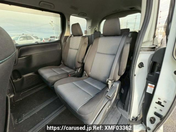 Used 2014 AT toyota noah ZRR80W Image[16]