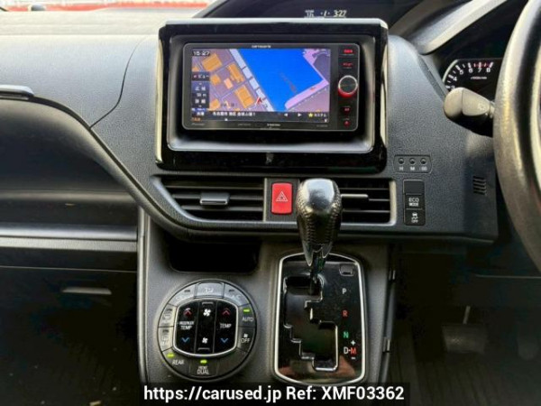 Used 2014 AT toyota noah ZRR80W Image[24]