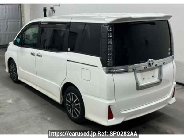 Used 2017 AT toyota voxy ZRR80W Image[1]