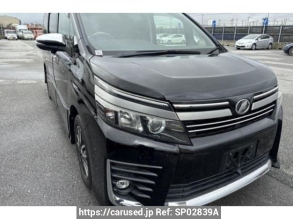 Used 2016 AT toyota voxy ZRR80W Image[0]