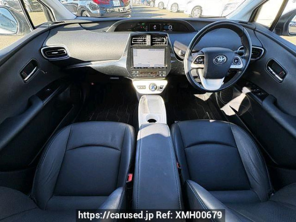 Used 2016 AT toyota prius DAA-ZVW51 Image[1]