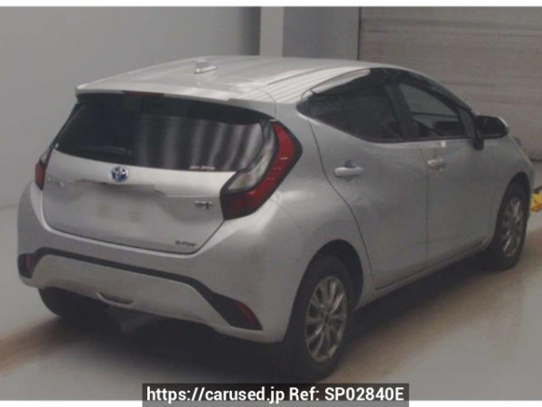 Used 2022 AT toyota aqua MXPK16 Image[1]