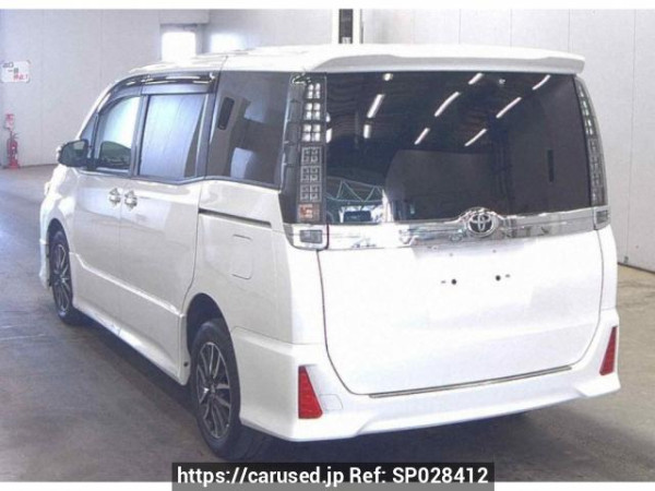 Used 2015 AT toyota voxy ZRR85W Image[1]