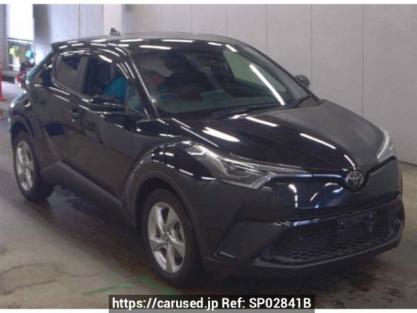 Used 2019 AT toyota c-hr NGX50 Image[0]