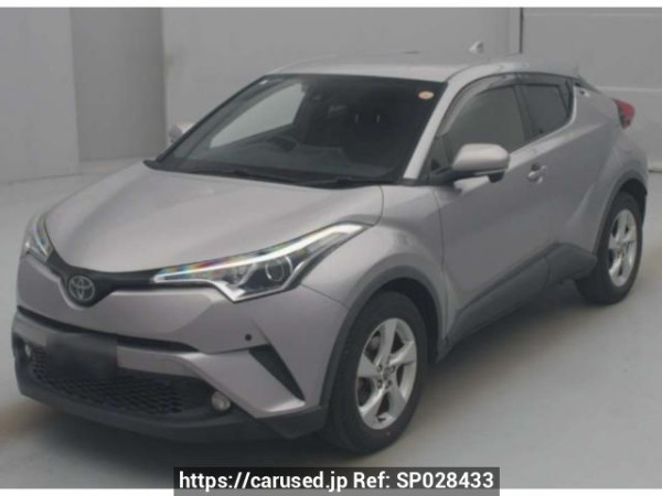 Used 2017 AT toyota c-hr NGX50 Image[0]