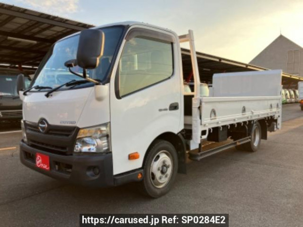 Used 2011 MT hino dutro XZU710M Image[1]