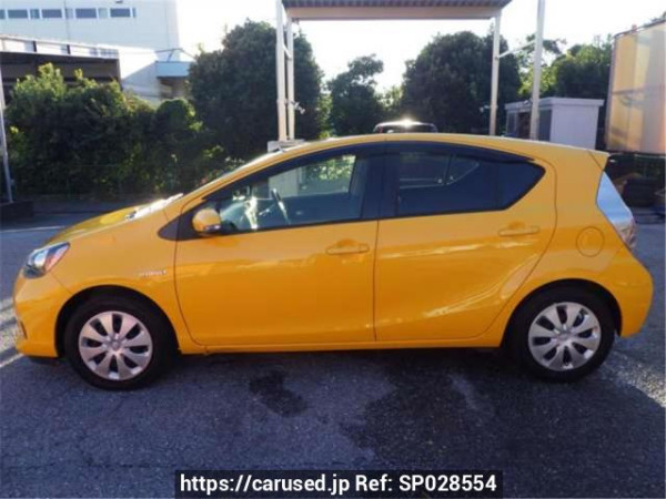 Used 2014 AT toyota aqua NHP10 Image[2]
