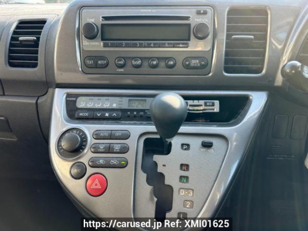 Used 2003 AT toyota wish ZNE10G Image[24]