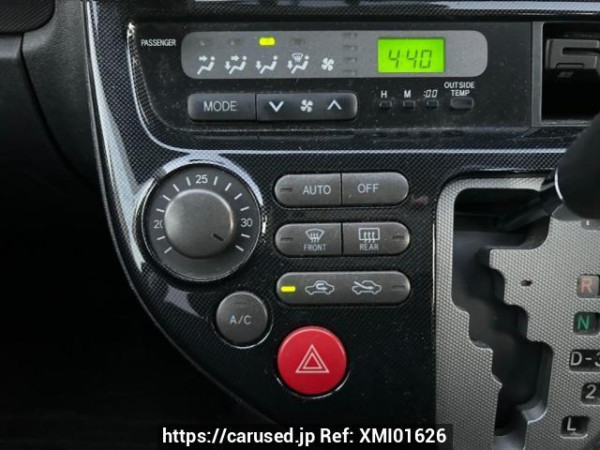 Used 2004 AT toyota wish ZNE10G Image[27]