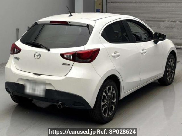 Used 2015 AT mazda demio DJ5AS Image[1]