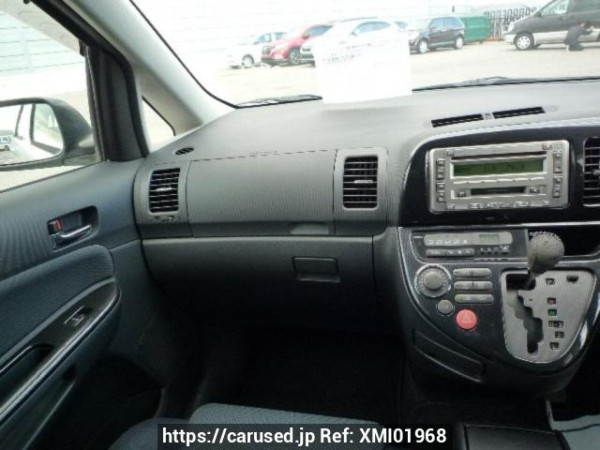 Used 2005 AT toyota wish ZNE10G Image[15]