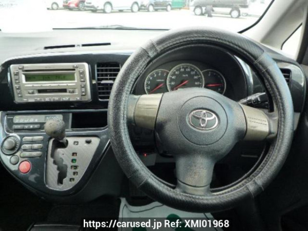 Used 2005 AT toyota wish ZNE10G Image[16]