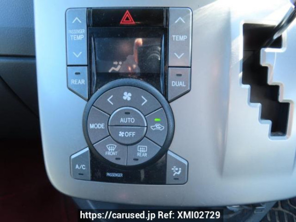 Used 2007 AT toyota noah ZRR75G Image[33]
