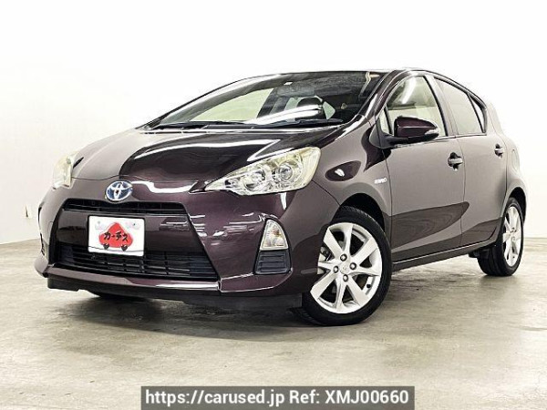 Used 2014 CVT toyota aqua DAA-NHP10 Image[0]
