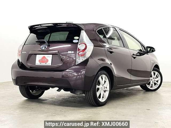 Used 2014 CVT toyota aqua DAA-NHP10 Image[2]