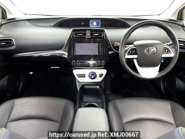 Used 2016 CVT toyota prius DAA-ZVW50 Image[1]