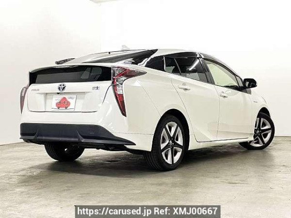Used 2016 CVT toyota prius DAA-ZVW50 Image[2]
