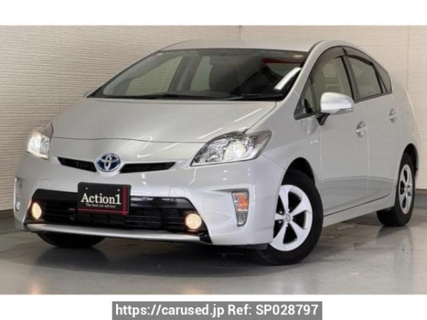 Used 2014 AT toyota prius ZVW30 Image[0]