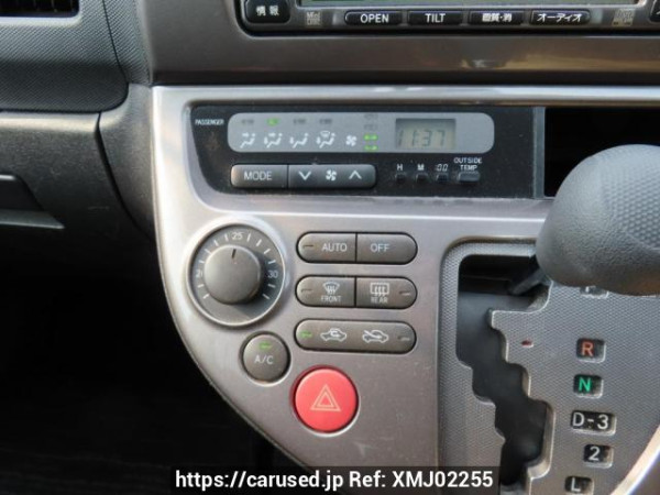 Used 2003 AT toyota wish ZNE10G Image[24]