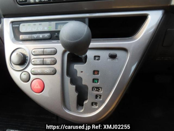 Used 2003 AT toyota wish ZNE10G Image[25]