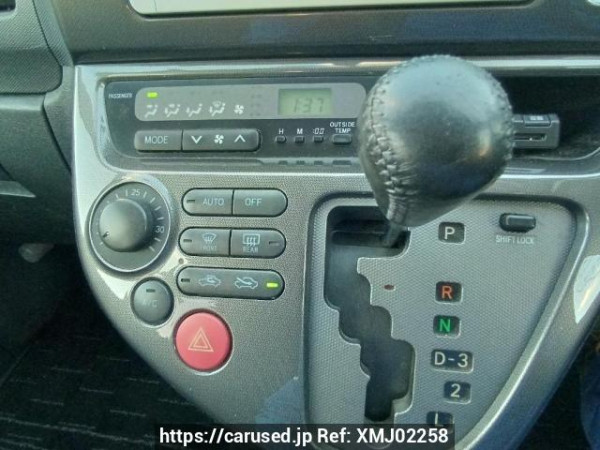 Used 2005 AT toyota wish ZNE10G Image[27]