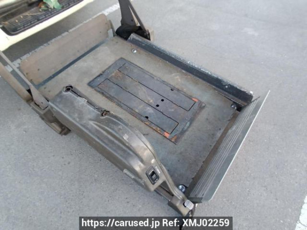 Used 2004 AT nissan caravan-bus DWMGE25 Image[10]