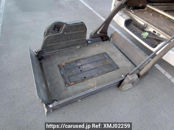 Used 2004 AT nissan caravan-bus DWMGE25 Image[11]