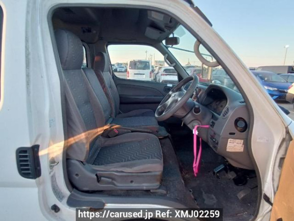 Used 2004 AT nissan caravan-bus DWMGE25 Image[16]