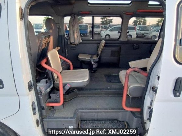 Used 2004 AT nissan caravan-bus DWMGE25 Image[18]