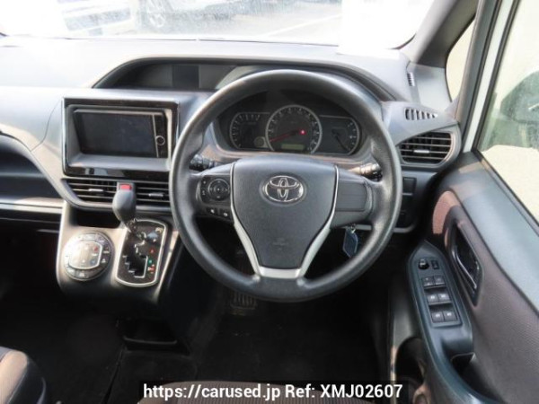 Used 2014 AT toyota noah ZRR80G Image[17]