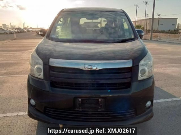Used 2007 AT toyota noah ZRR70W Image[1]