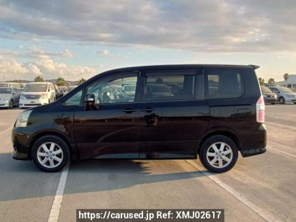 Used 2007 AT toyota noah ZRR70W Image[3]