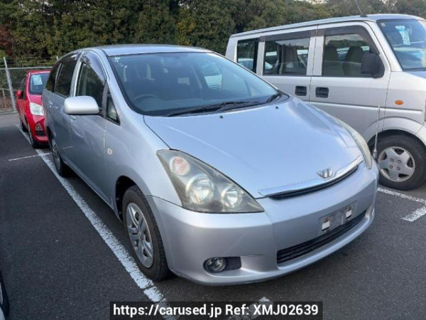 Used 2005 AT toyota wish ZNE10G Image[0]