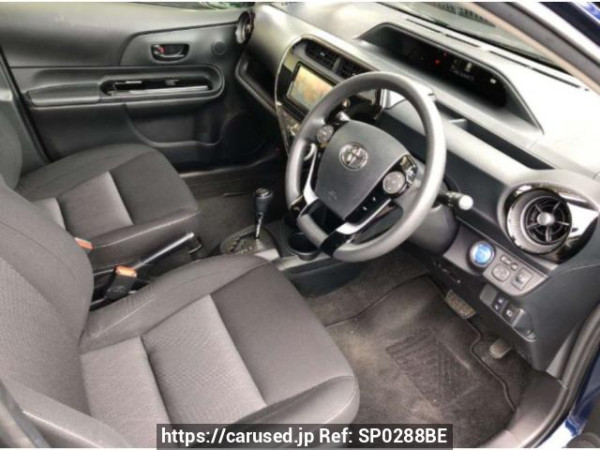 Used 2020 AT toyota aqua NHP10 Image[2]