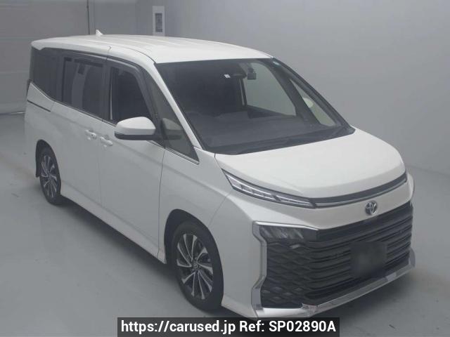 Buy Used 2022 Toyota Voxy MZRA90W (SP02890A) - Carused.jp