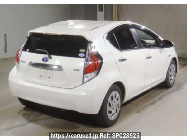 Used 2017 AT toyota aqua NHP10 Image[1]