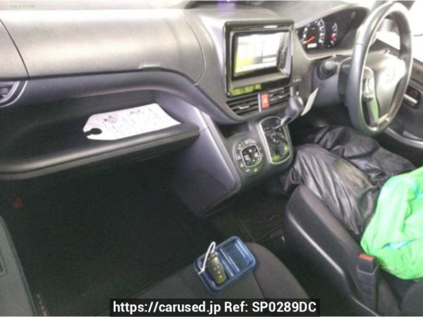 Used 2014 AT toyota noah ZRR80W Image[2]