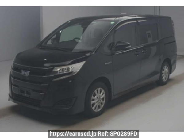 Used 2018 AT toyota noah ZWR80G Image[0]
