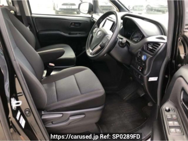 Used 2018 AT toyota noah ZWR80G Image[2]