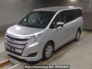 Toyota Noah ZRR85G