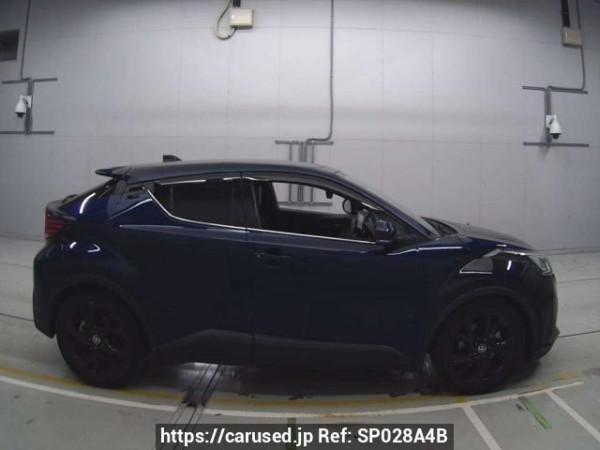Used 2020 AT toyota c-hr NGX50 Image[1]