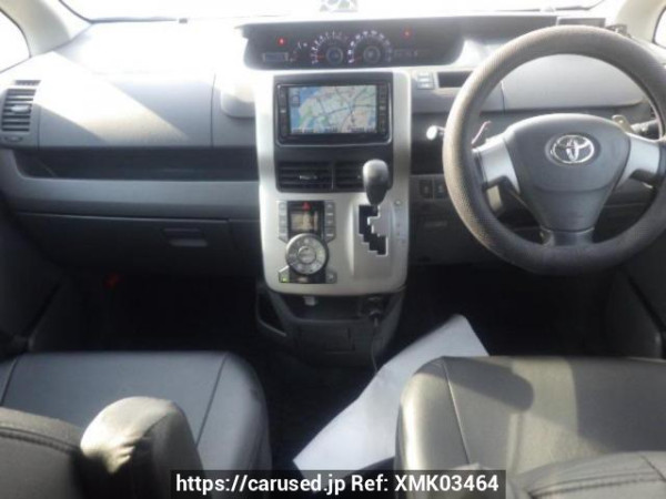 Used 2008 AT toyota voxy ZRR70W Image[16]
