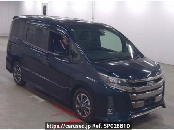 Used 2017 AT toyota noah ZRR80W Image[0]