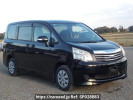 Toyota Noah ZRR70G