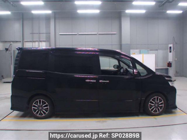 Used 2015 AT toyota voxy ZRR85W Image[2]