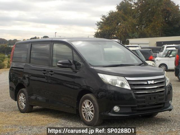 Used 2014 AT toyota noah ZRR85G Image[0]